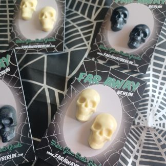 * HALLOWEEN SPECIAL * Voodoo Queen Skull Earrings